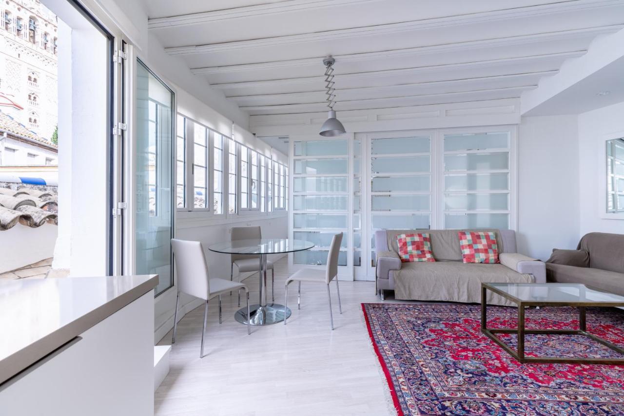 Historic Building Cathedral Apartment Seville Luaran gambar